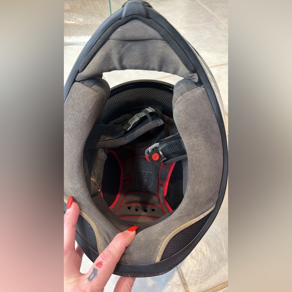 Motorcycle Helmet Black and Silver Motorcycle Helmet - Picture 5 of 8